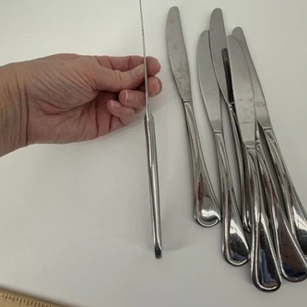 Oneida Flight Reliance Glossy Stainless Dinner Knives Set of 7 9‎ Inch Serrated